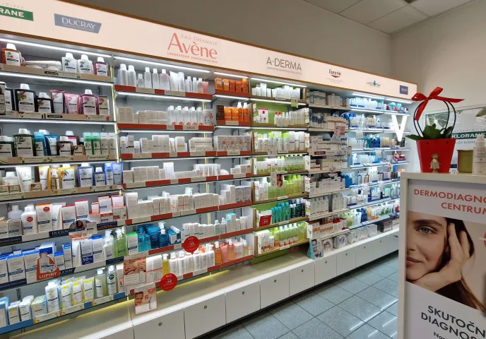 Interiér dermocentra Lekárne Vitalis v Trnave.